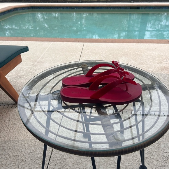 Guess Red Sandals with Bow Accent NWOT - Picture 7 of 10